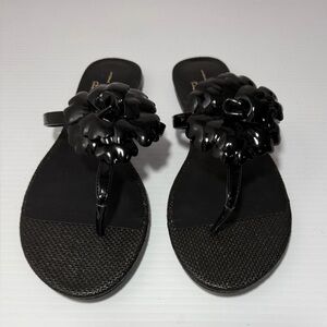 Paolo
Linea Paolo Laurel Flower Thong Sandal Women's Size 8.5 Color Black